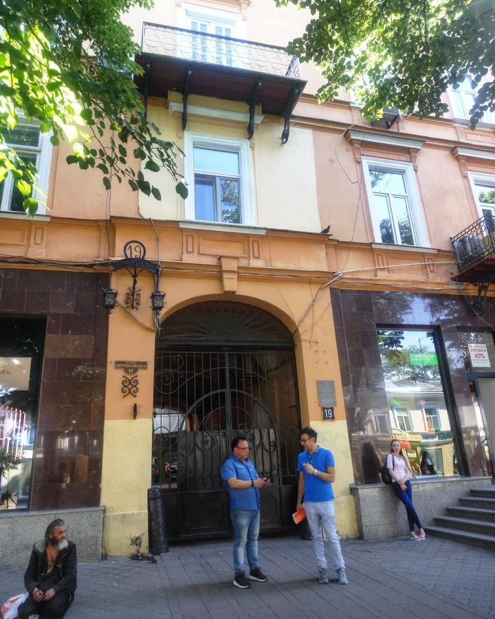 Apartment On Derybasivska 19 Одеса Екстериор снимка
